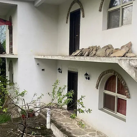 Ferienhaus Bitro House Pogradec